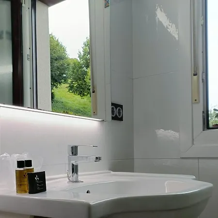 Bed & Breakfast Tribunak 3*