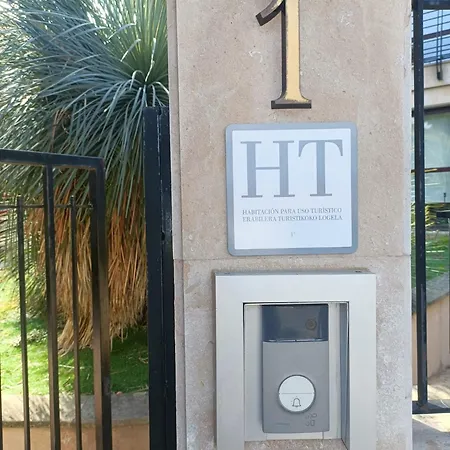 Tribunak Bed & Breakfast *